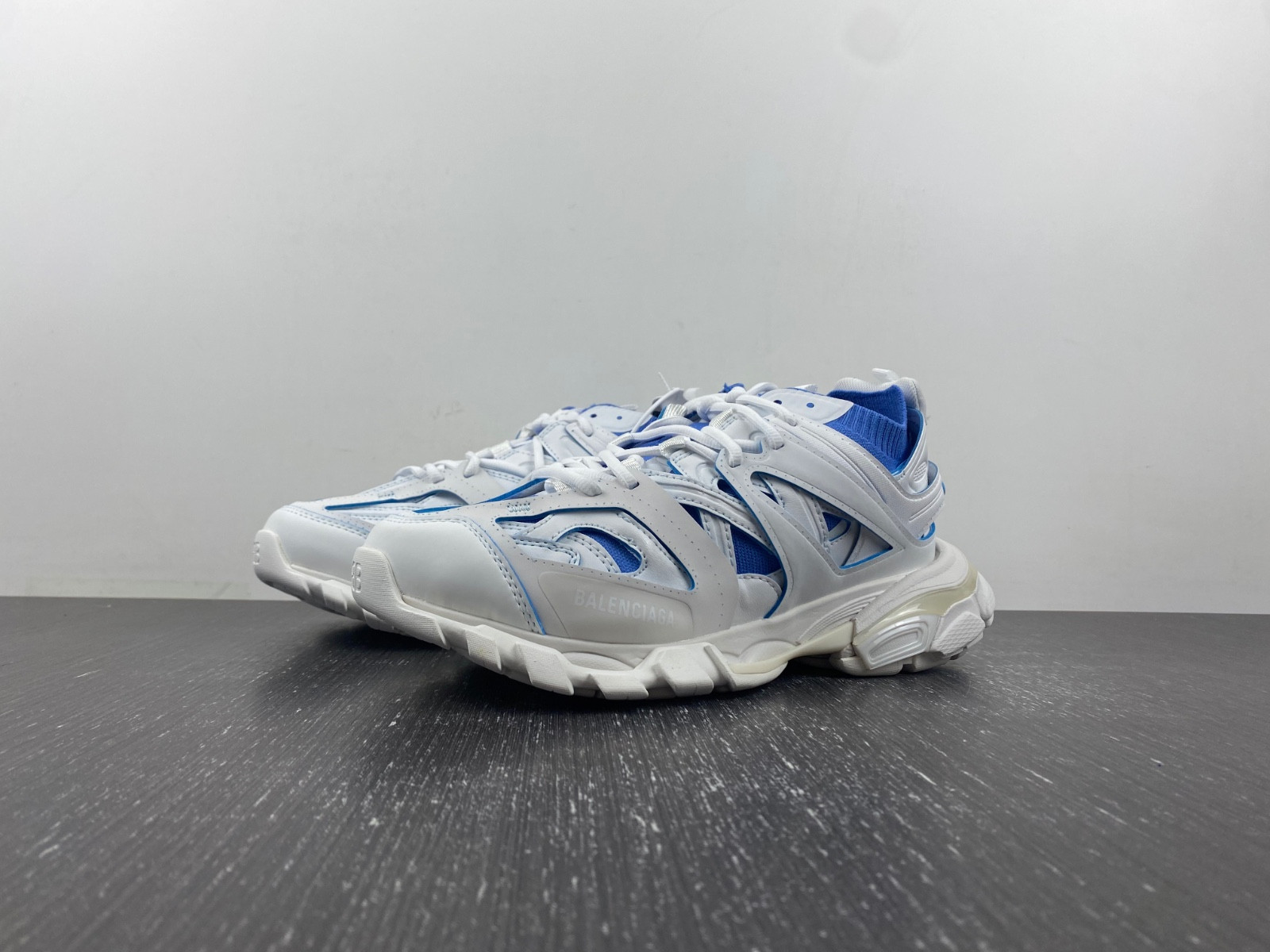 Ba*len*cia*ga track 736330 w3skc 9040