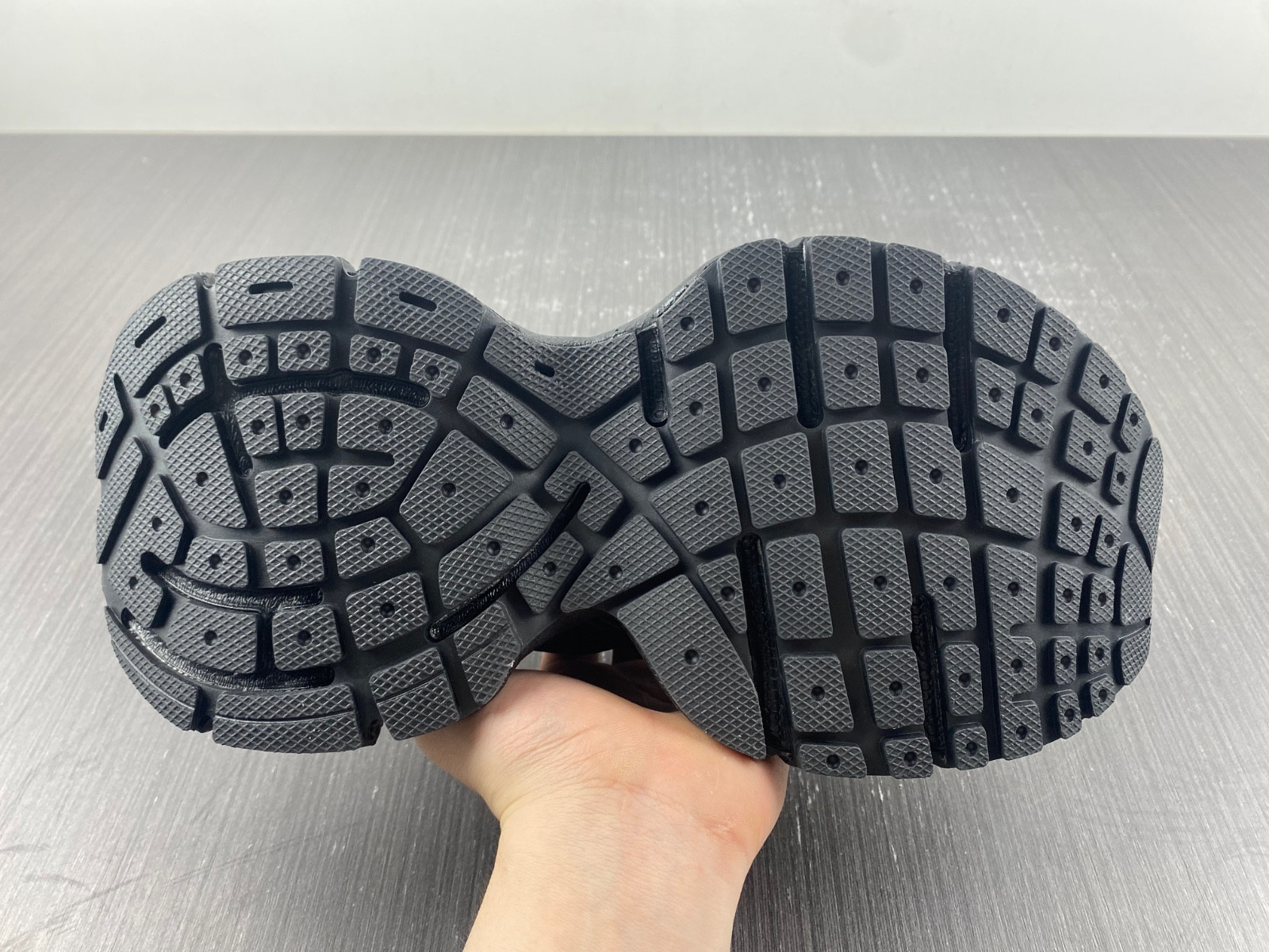 Ba*len*cia*ga 3xl  542228 w2rc6 0203