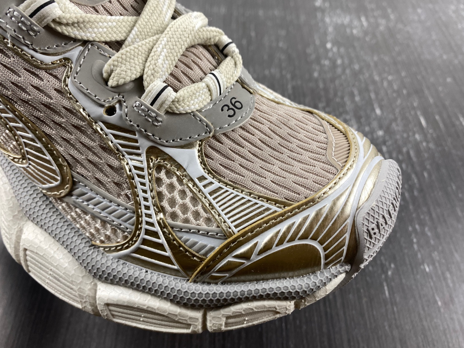 Ba*len*cia*ga 3xl 734733 w1rb6 0208