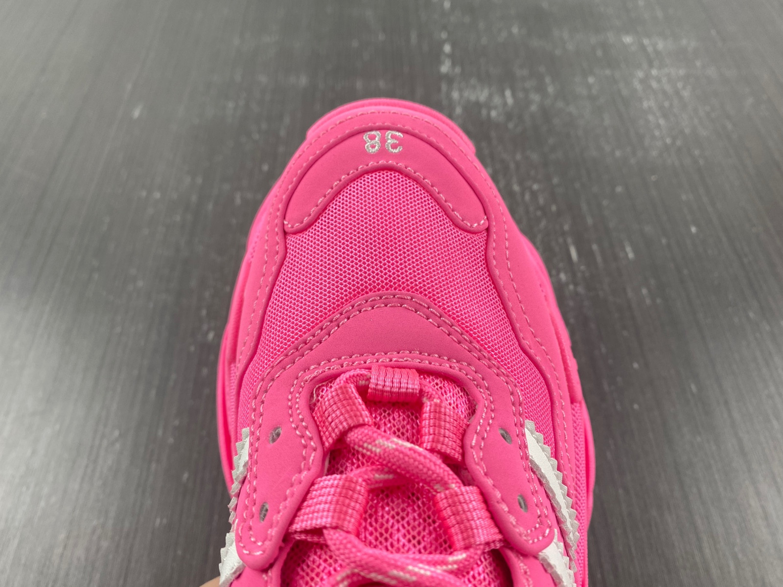 Ba*len*cia*ga triple s  712764 w2zb6 5590