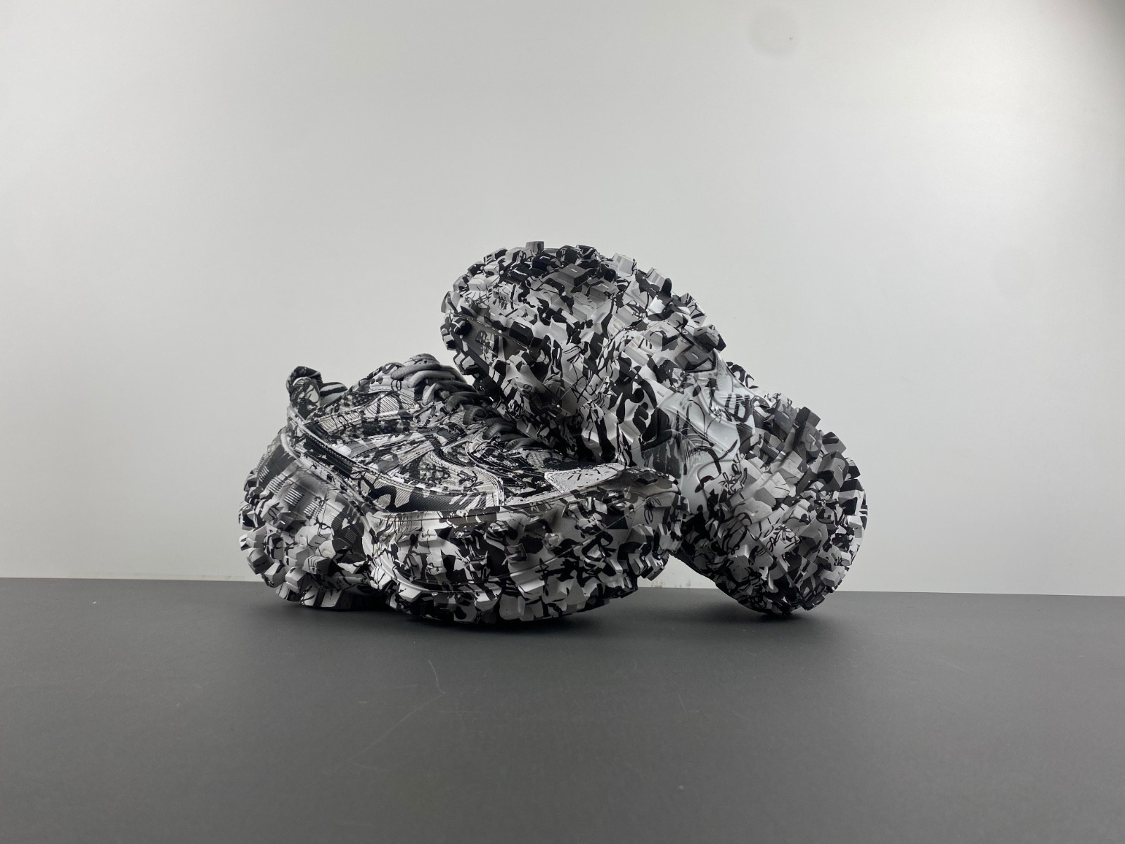 Ba*len*cia*ga 685613-w2rg1 9010