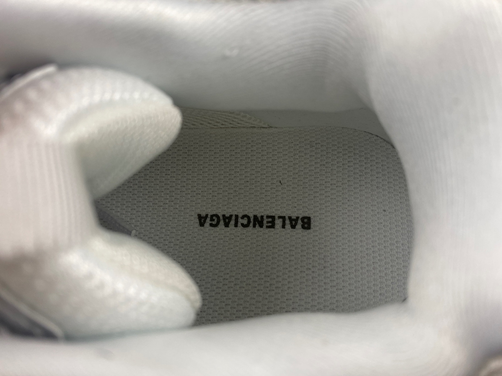 Ba*len*cia*ga track  542436 w2fsc 9081