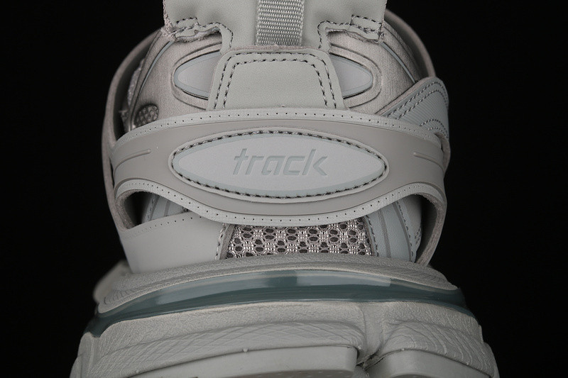 Ba*len*cia*ga track w2la13253