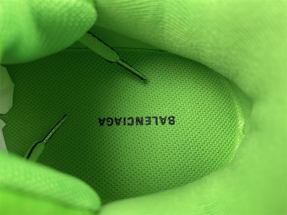 BLCG Track 3.0 542023 W2LB1 3051