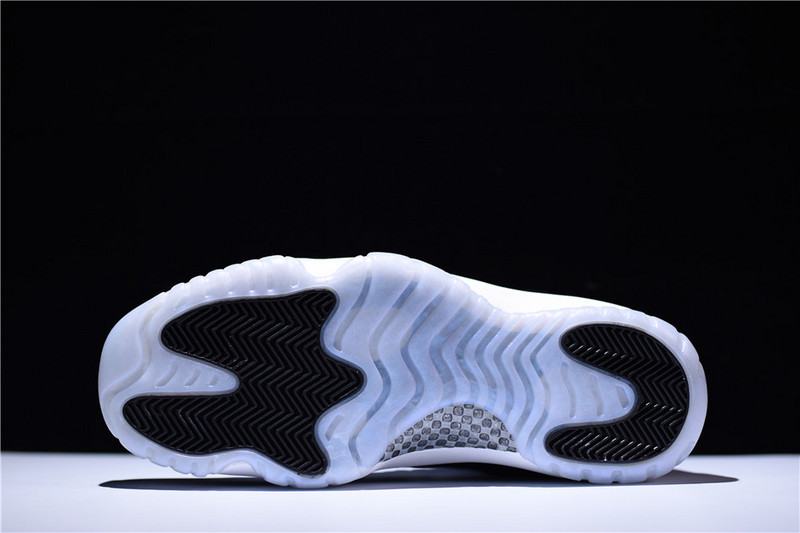 Air Jordan 11 Retro Low "Emerald" 528895-145