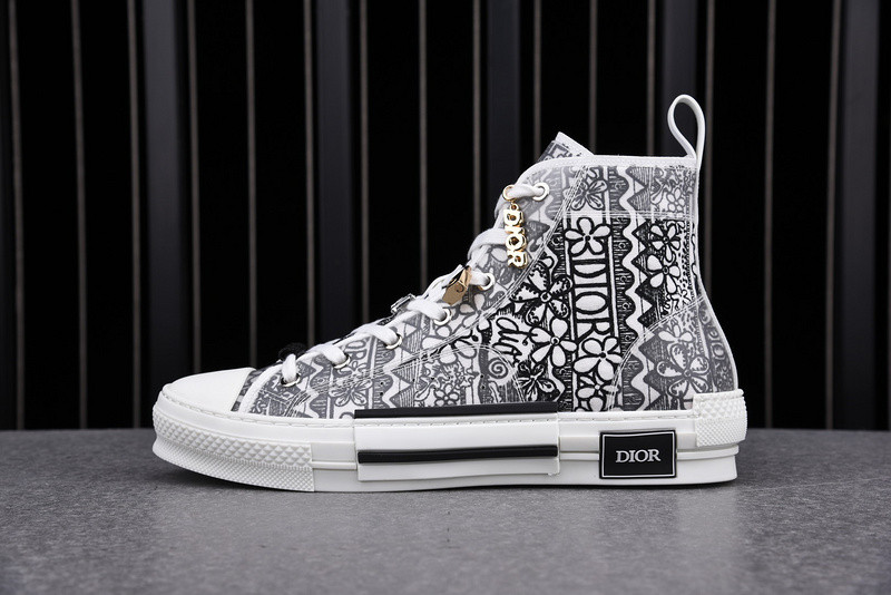 DR B23 High Top Sneaker
