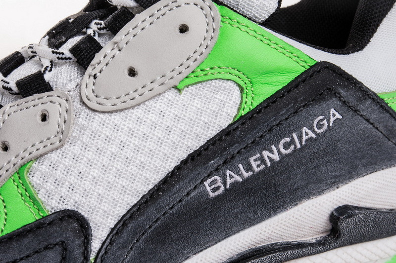 BLCG TRIPLE S 483513-W06E1