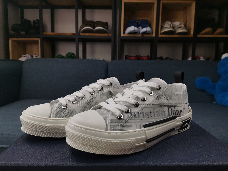 DR B23 Low Top Daniel Asham Newspaper 3SN249YUO_H069