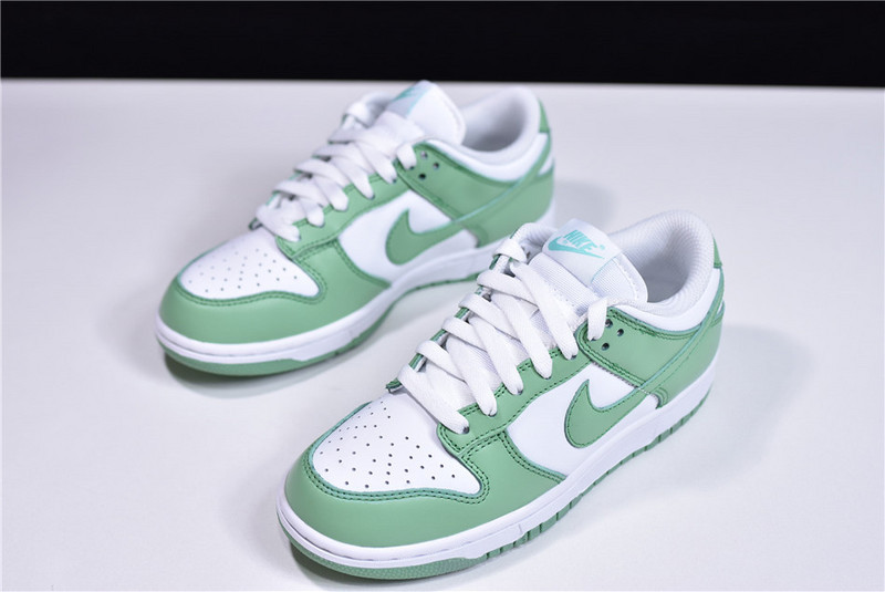 Nike SB Dunk Low Green Tender Powder CU1726-188