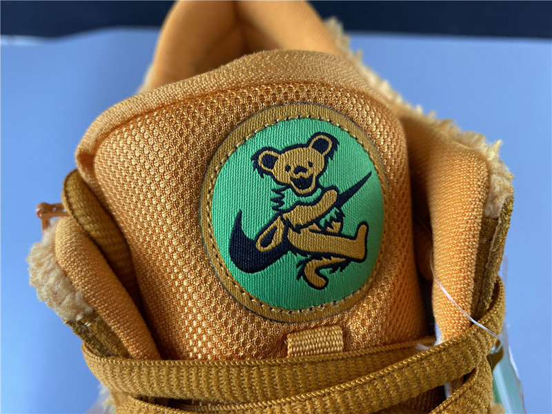 Grateful Dead x Nike SB Dunk Low 