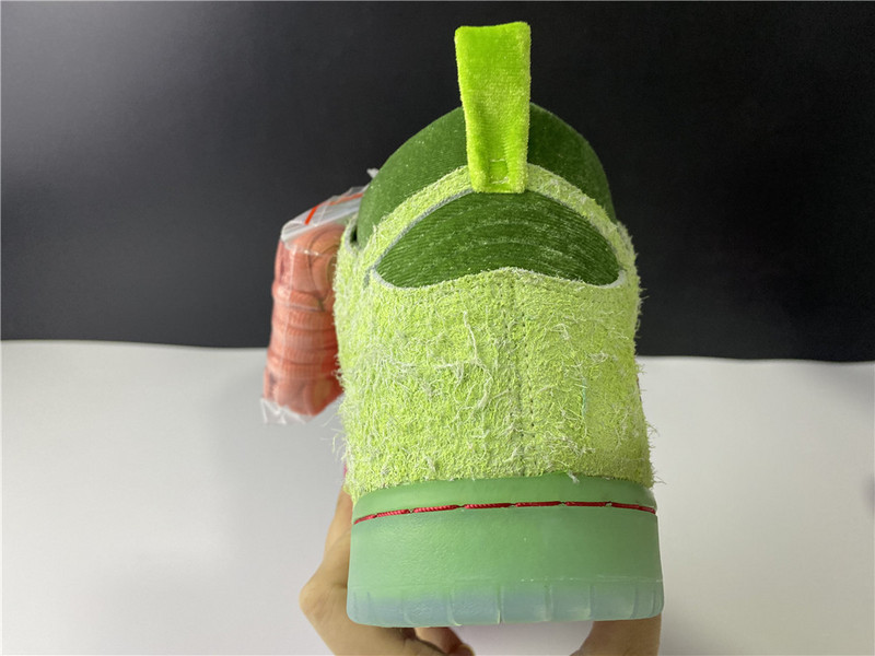 Nike SB Dunk High “Strawberry Cough” CW7093-600