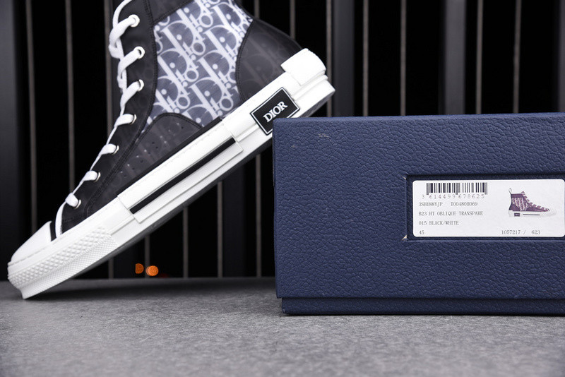 DR B23 High Top Sneaker