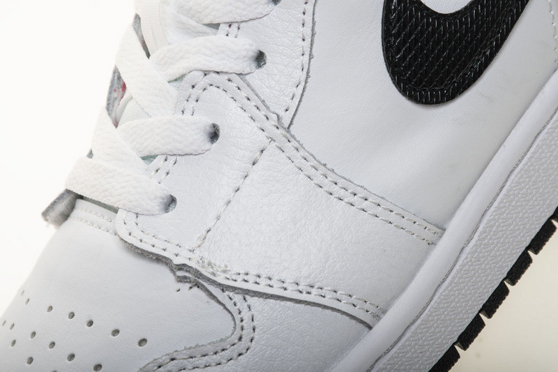 Air Jordan 1 Retro Mid "Hyper Pink" GS 555112-106