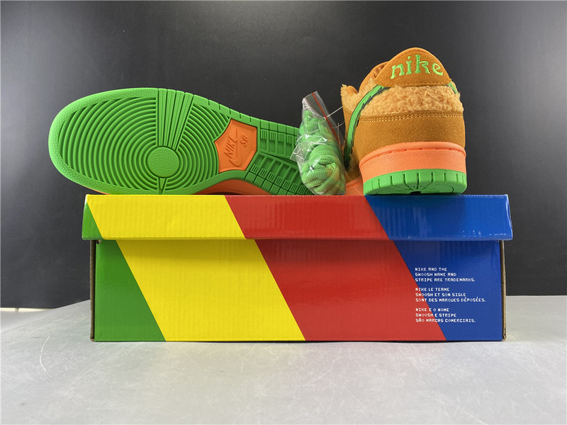 Grateful Dead x Nike SB Dunk Low 