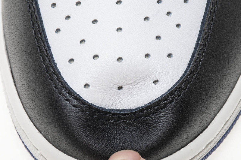 Air Jordan 1 Retro High OG “Blue Moon” 555088-115