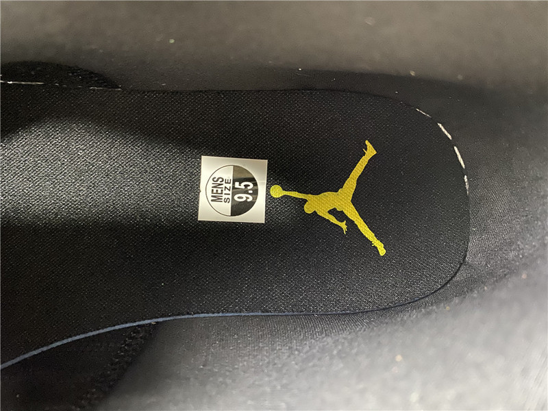 Air Jordan 1 Mid Oakland 852542-101