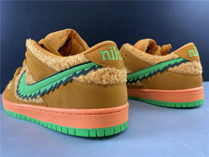 Grateful Dead x Nike SB Dunk Low 