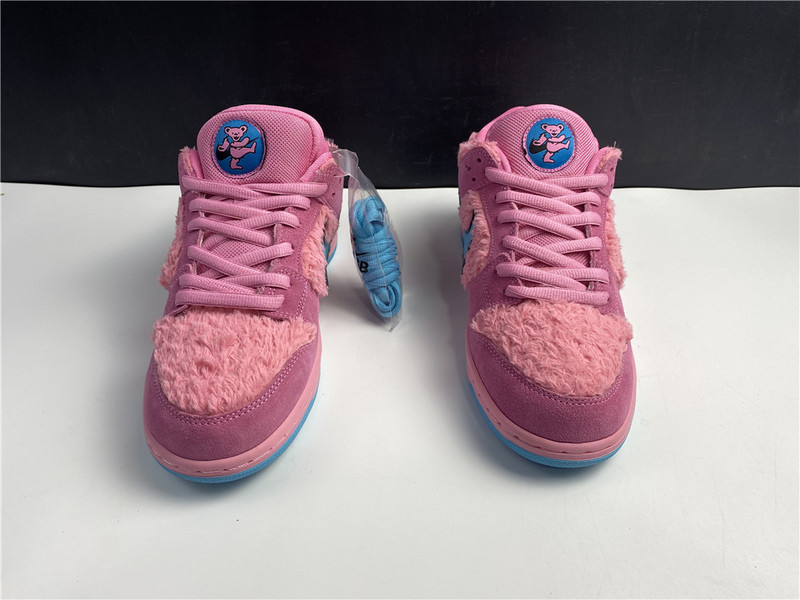 Grateful Dead x Nike SB Dunk Low 