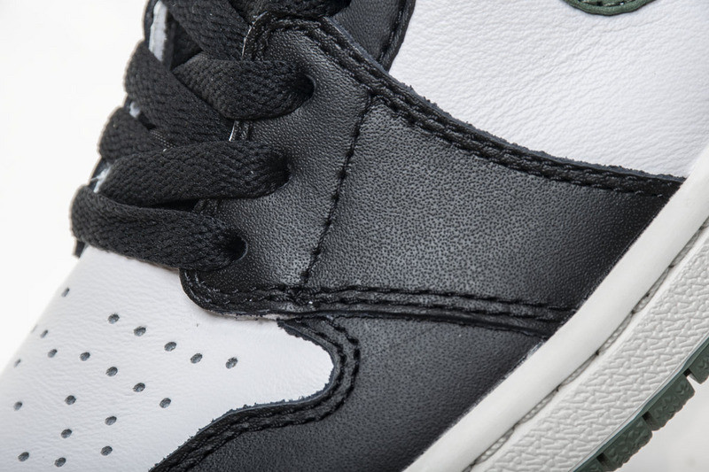 Air Jordan 1 Retro High OG “Clay Green” 555088-135