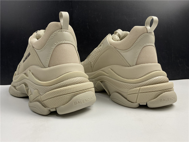 BLCG Triple S 536737-W2FW1-9709