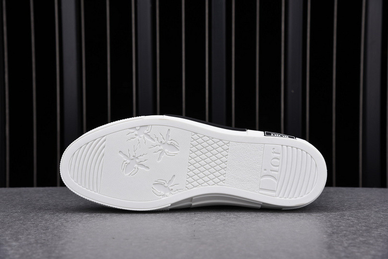 DR B23 High Top Sneaker