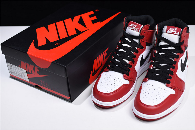 Air Jordan 1 Retro High OG "Chicago" 555088-101