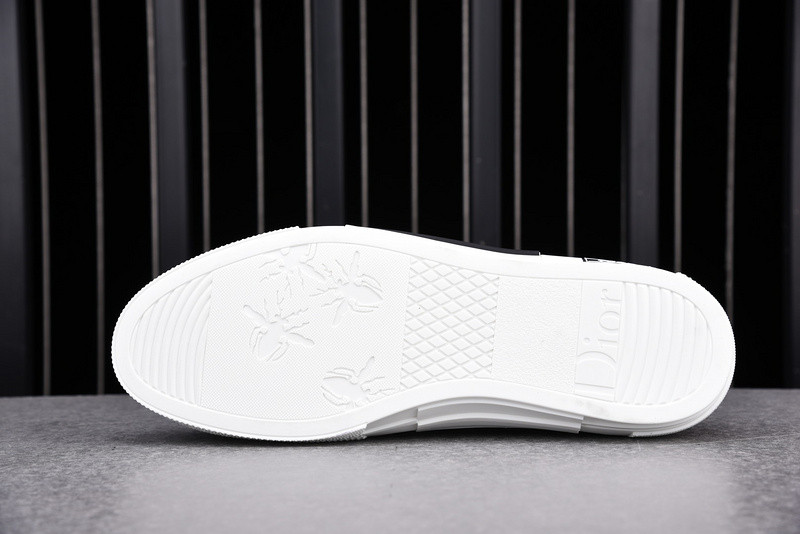 DR B23 High Top Sneaker