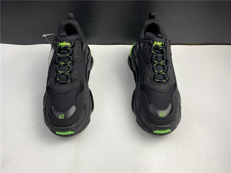 BLCG Triple S 542039-W2PW1-4881