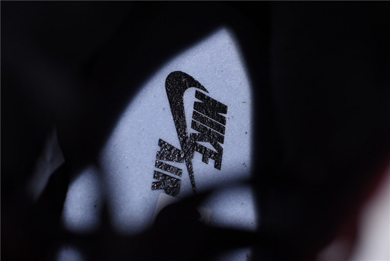 Air Jordan 1 Retro High OG "Chicago" 555088-101