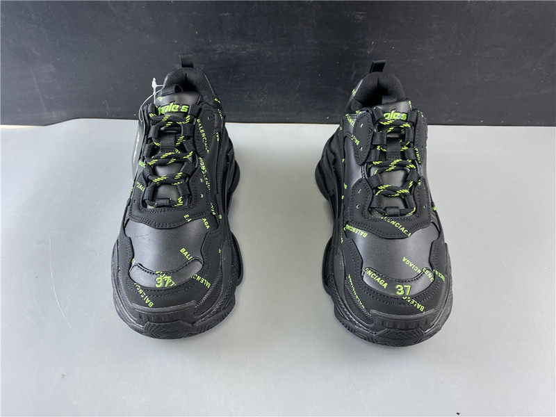 BLCG Triple S 542039-W2FA1-7633