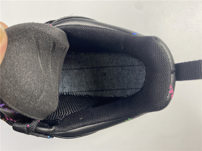 BLCG Triple S 542039-W2FA1-1210