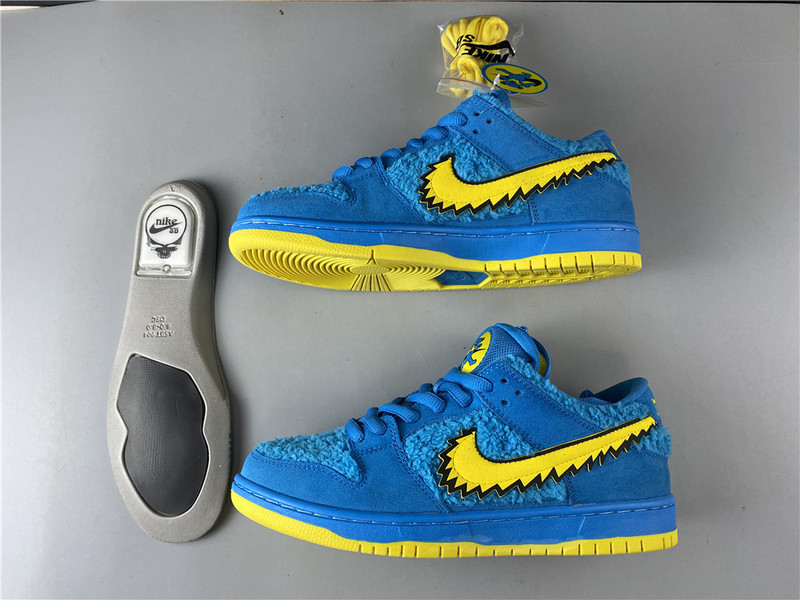 Grateful Dead x Nike SB Dunk Low 