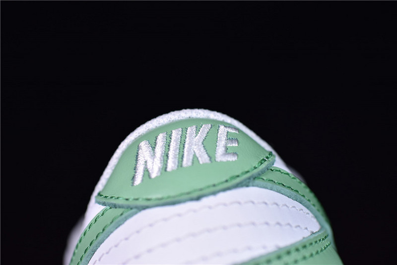 Nike SB Dunk Low Green Tender Powder CU1726-188