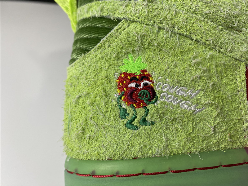 Nike SB Dunk High “Strawberry Cough” CW7093-600