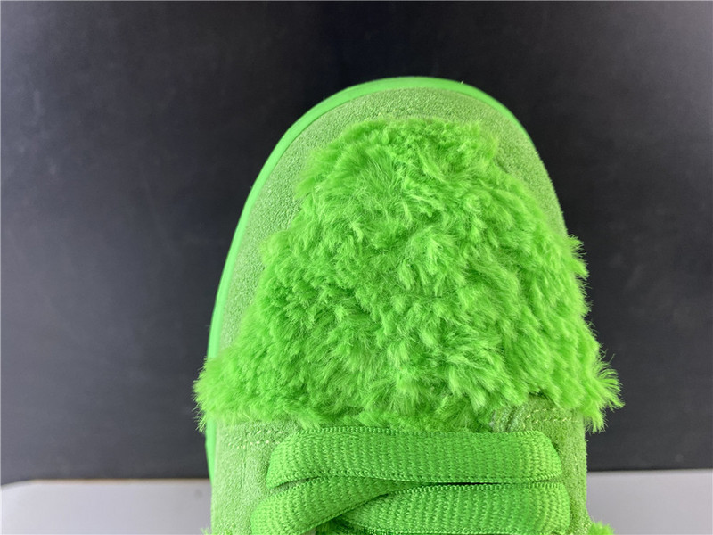 Grateful Dead x Nike SB Dunk Low 