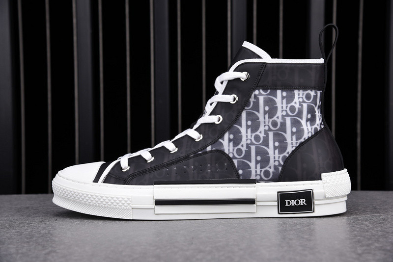 DR B23 High Top Sneaker