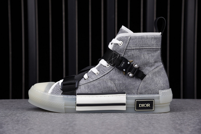 DR B23 High Top Sneaker