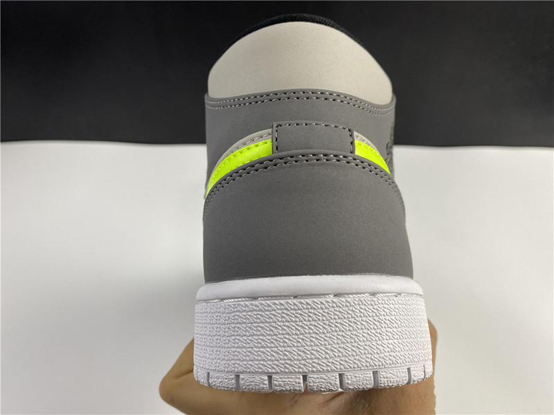 Air Jordan 1 Mid Gunsmoke Volt 554724-072