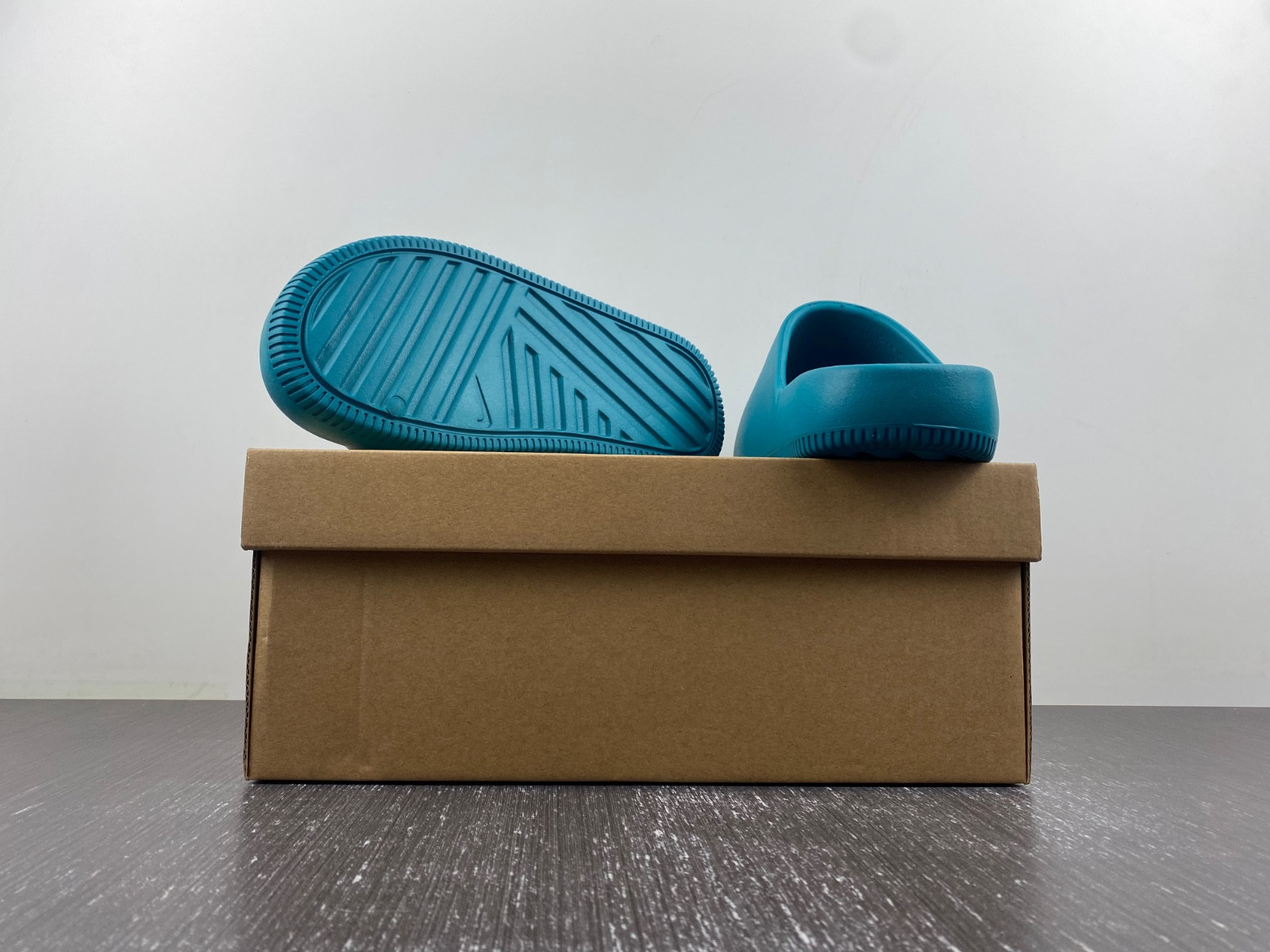 Nike Calm Slides FD4116-300