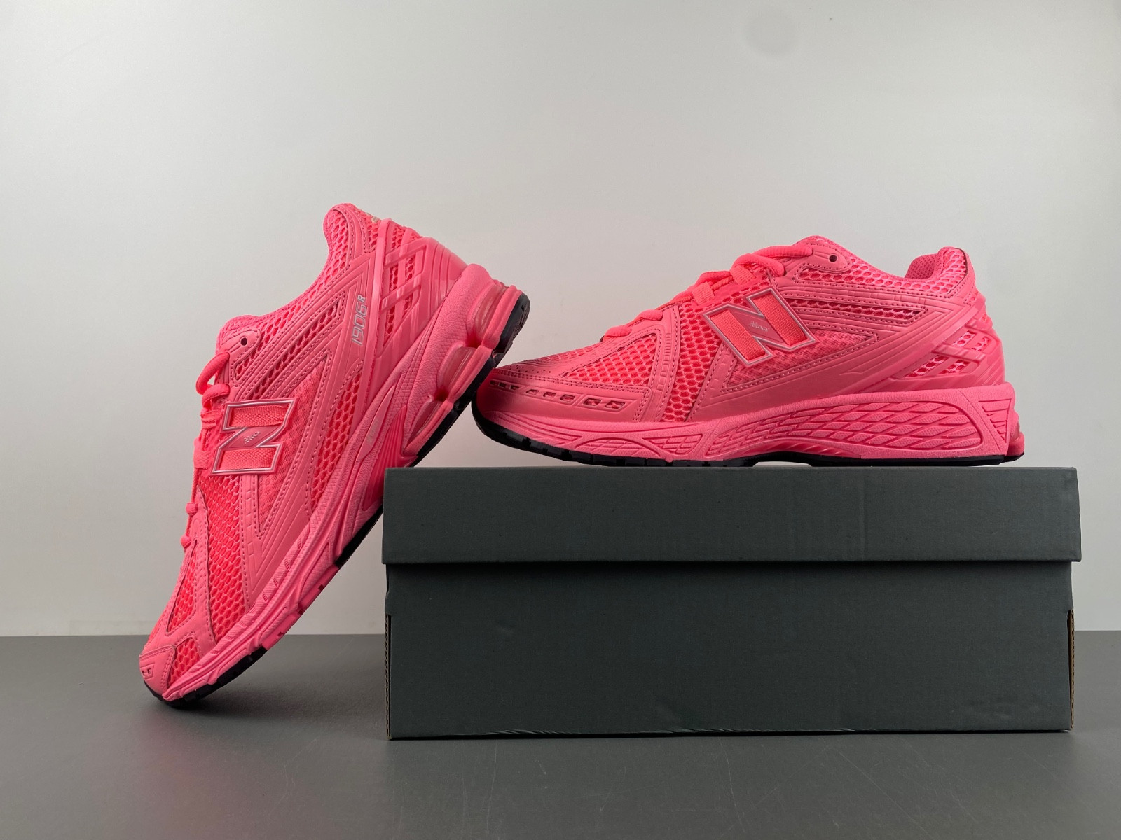 New Balance M1906RAP