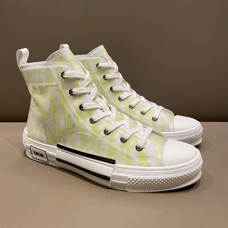 DR B23 High Top Sneaker