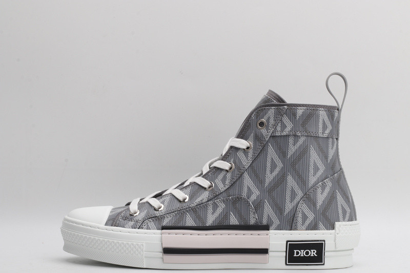 DR B23 High Top Sneaker