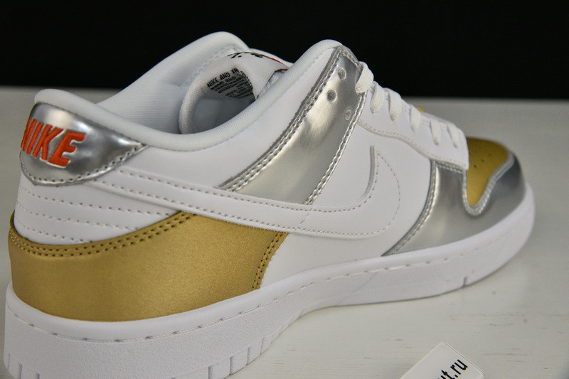 Nike Dunk Low WMNS “Metallic” DH4403-700