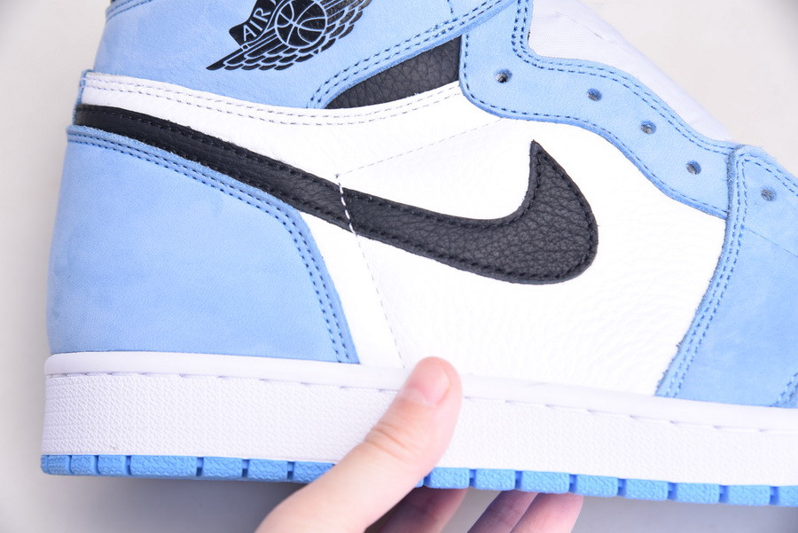 Air Jordan 1 High OG “University Blue” 555088-134