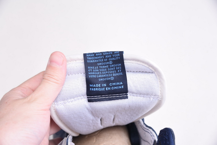 Air Jordan 1 Retro High OG “Obsidian” 555088-140