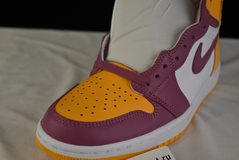 Air Jordan 1 High OG “Brotherhood” 555088-706