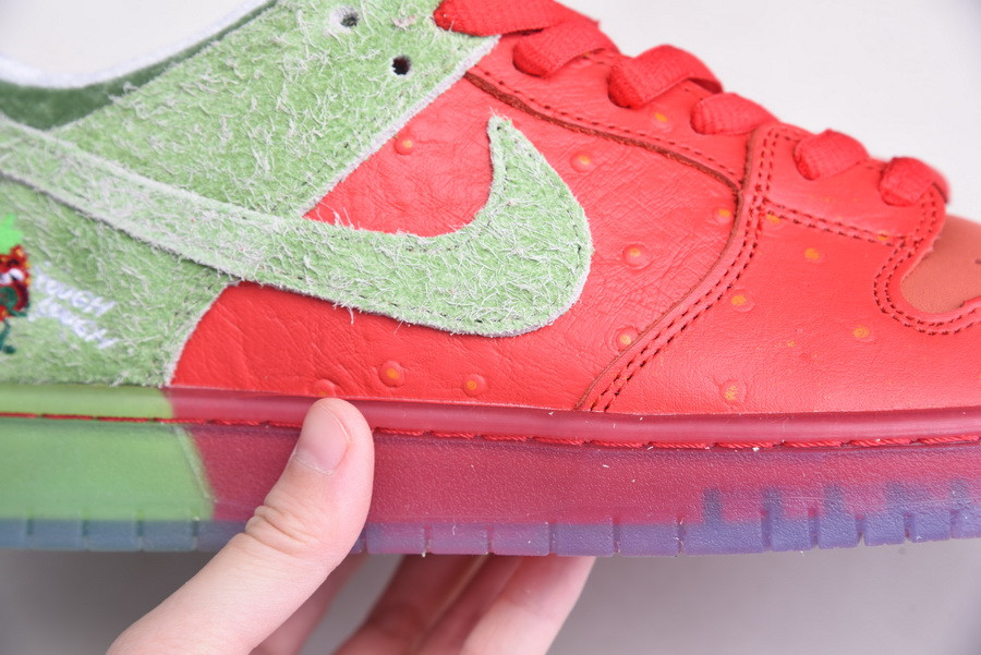 Nike SB Dunk Low “Strawberry Cough” CW7093-601