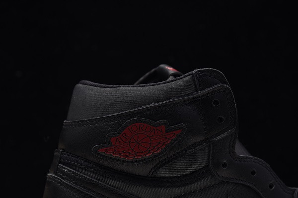 Air Jordan 1 Retro High OG “Black Satin” 555088-060