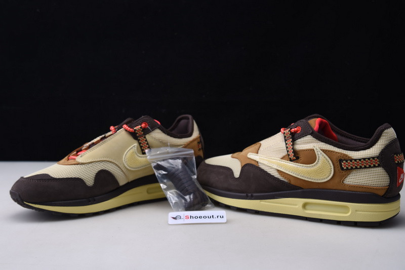 Travis Scott x Nike Air MAX1 DO9392-200