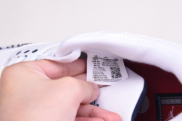 Air Jordan 3 “UNC” CT8532-104